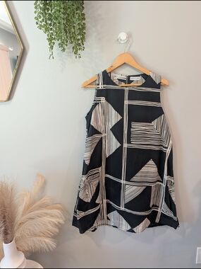 Civico 51 Black & White Geometric Sleeveless Midi Dress Sz M